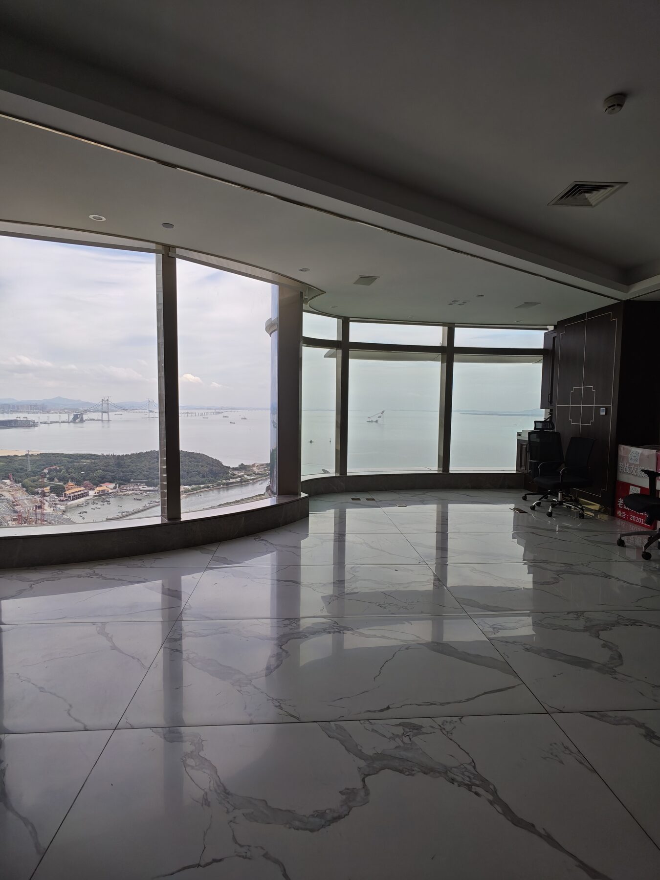 中航紫金广场 308㎡海景写字楼